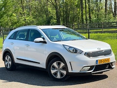 Kia Niro - 1.6 GDi Hybrid DynamicLine /Carplay/Trekhaak/Navi/Camera/
