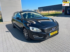 Volvo V60 - 2.4 D6 AWD Plug-In Hybrid Summum | PANO|LEDER