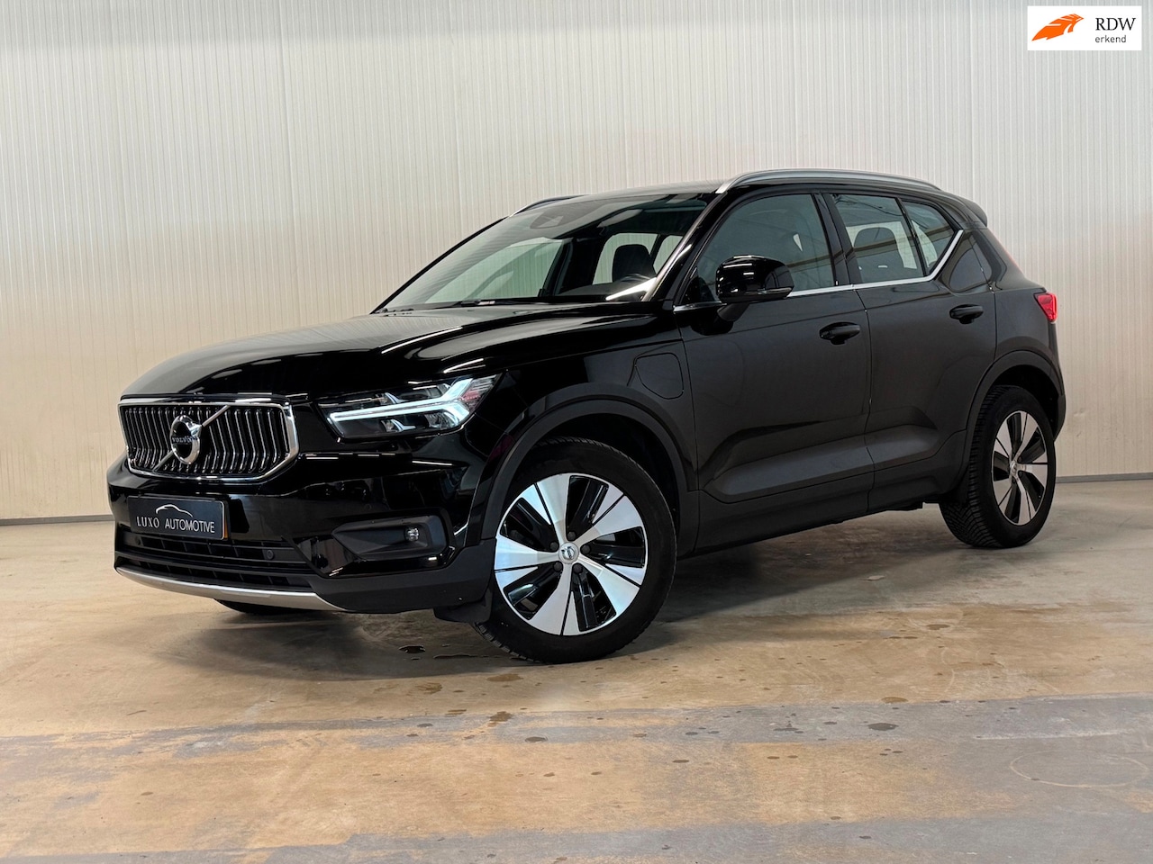 Volvo XC40 - 1.5 T5 Recharge Business Pro | LED | ACC | CAMERA | CARPLAY | PLUG IN HYBRIDE - AutoWereld.nl