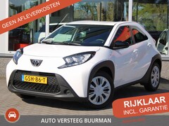 Toyota Aygo X - 1.0 VVT-i MT Play Carplay/Android Auto, Achteruitrijcamera, DAB Radio, Airco