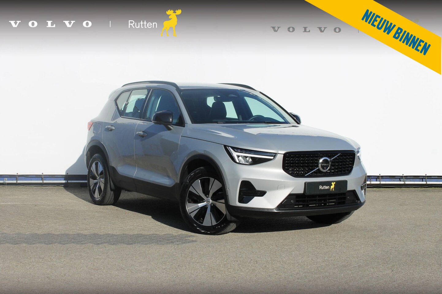 Volvo XC40 - B3 177pk Automaat Plus Dark Google infotainment / Elektrisch verstelbare voorstoelen met g - AutoWereld.nl