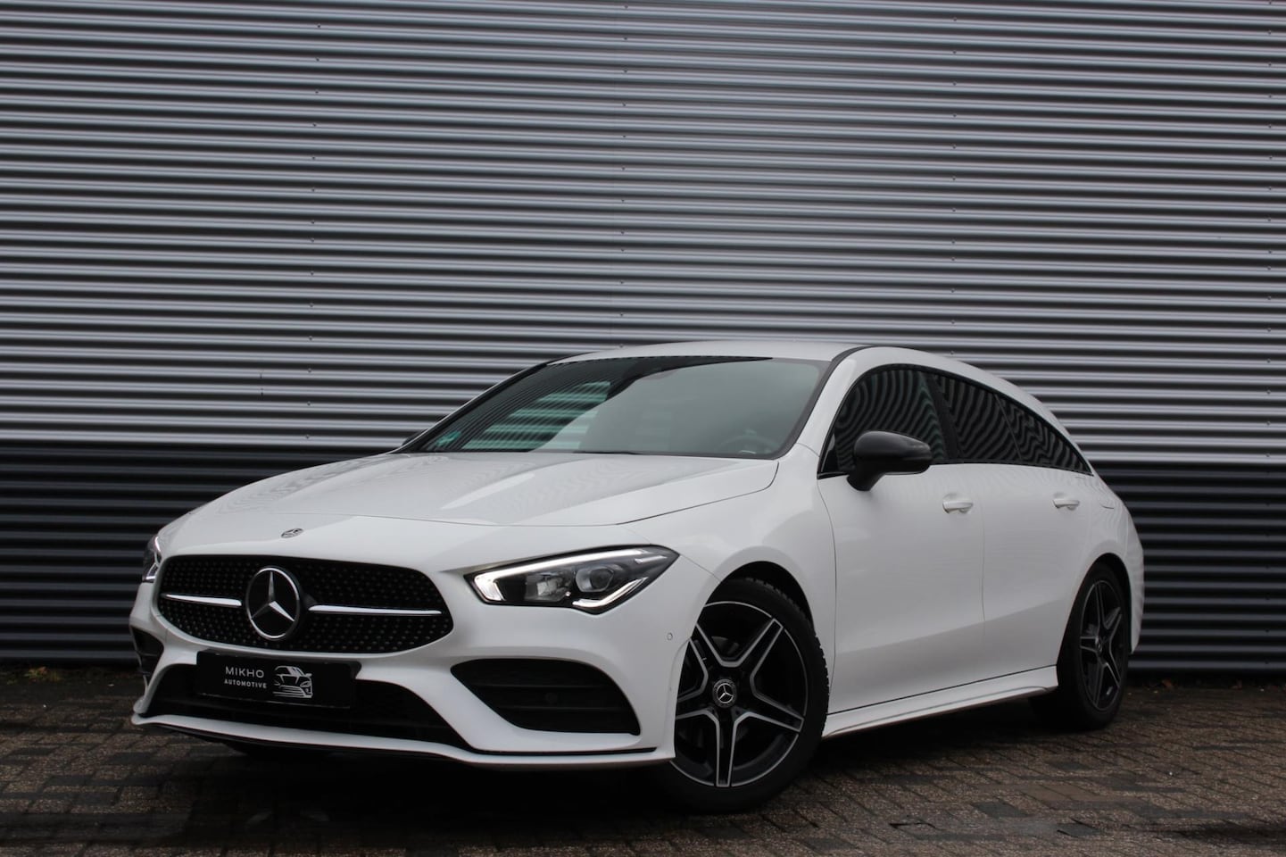 Mercedes-Benz CLA-klasse Shooting Brake - 180 AMG | Sfeerverlichting | Camera | Night pakket | Stoelverwarming | - AutoWereld.nl