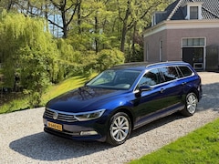 Volkswagen Passat - 2.0 TDI Comfortline Bussines 150PK DSG Half leer / TH #RIJKLAAR