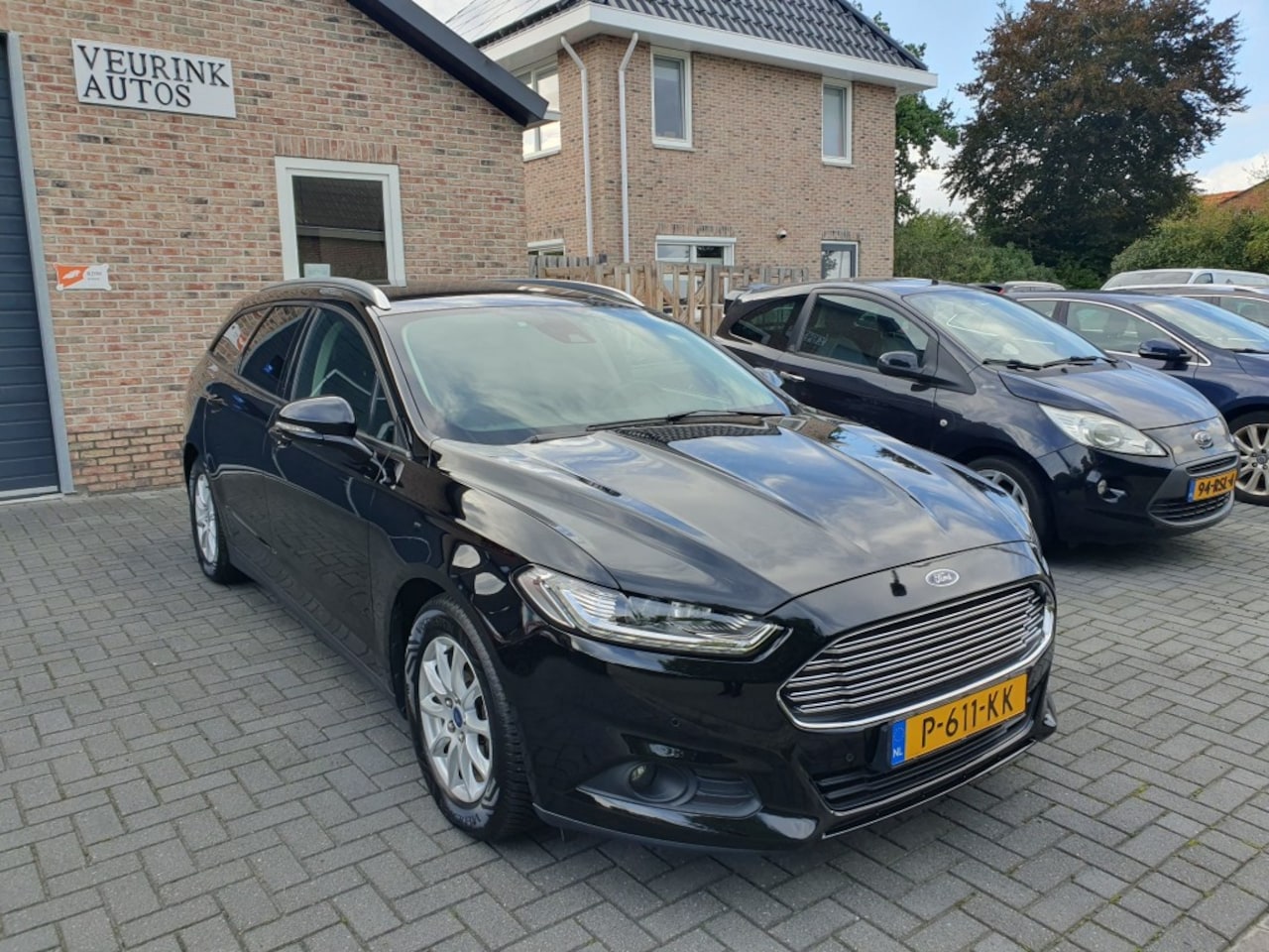 Ford Mondeo - 1.5 Titanium *DEALER ONDERHOUDEN* - AutoWereld.nl