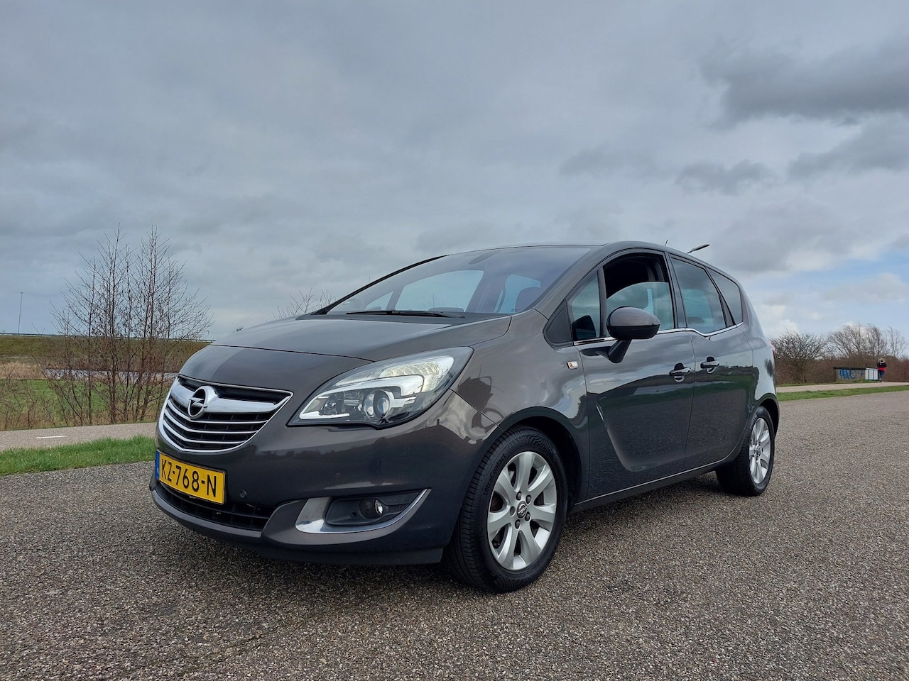 Opel Meriva - 1.4 Turbo Blitz. TREKHAAK. LEDEREN BEKLEDING. STOEL VERWARMING!!! - AutoWereld.nl
