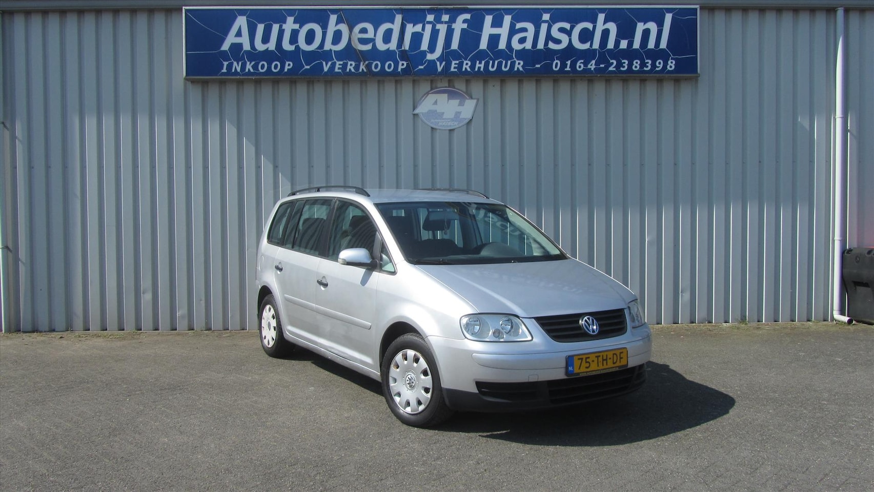 Volkswagen Touran - 1.6 85KW 7 PERSOONS - AutoWereld.nl