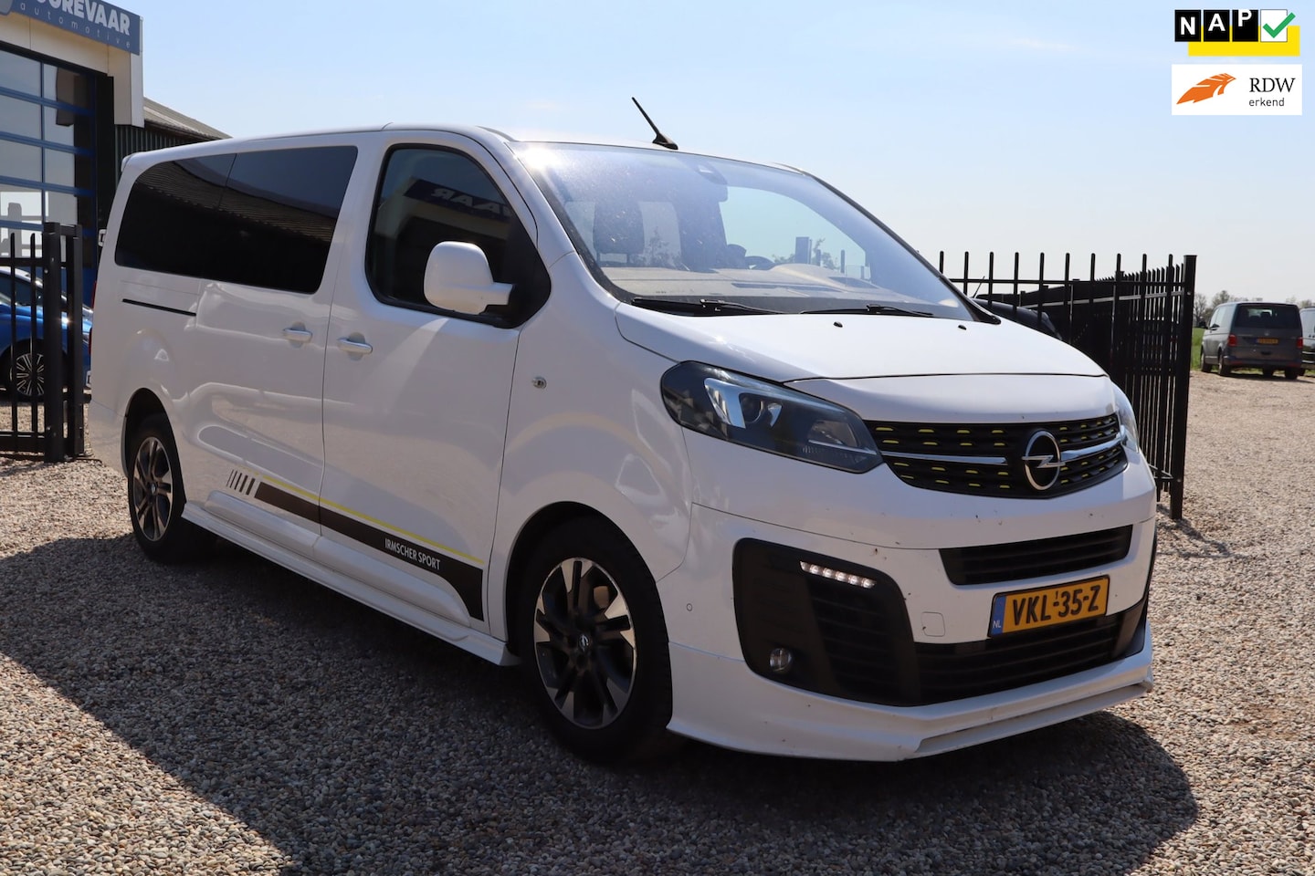 Opel Vivaro - 2.0 CDTI L3H1 IRMSCHER EDITION LEDER - AutoWereld.nl