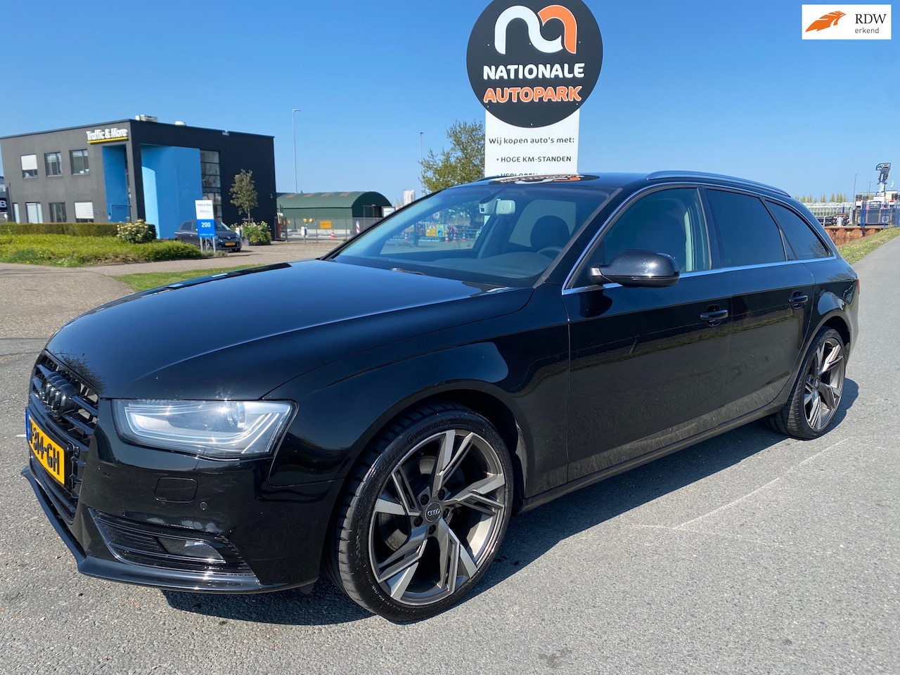 Audi A4 Avant - 2013 * 2.0 TDI Pro Line S * AUTOMAAT * LMV * LED * GETINTE RAMEN - AutoWereld.nl