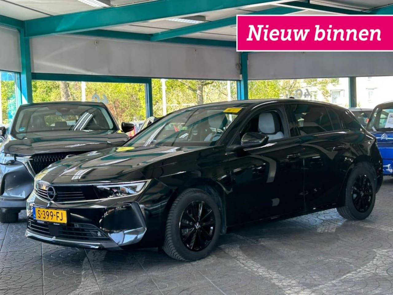 Opel Astra - 1.2 BlackLine - Digitaal Cockpit, Carplay, Cruise, Navi, PDC - AutoWereld.nl