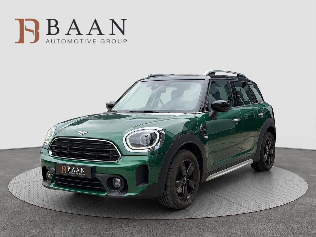 MINI Countryman - 1.5 Cooper Essential|Stoelverwarming|Keyless|Camera|Automaat - AutoWereld.nl
