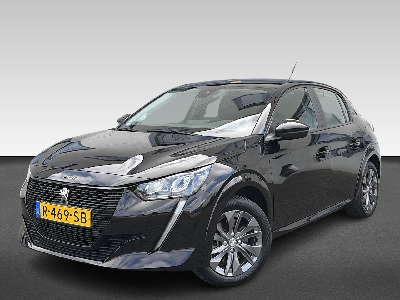 Peugeot e-208 - EV Active Pack 50 kWh | Apple Carplay & Android auto - AutoWereld.nl