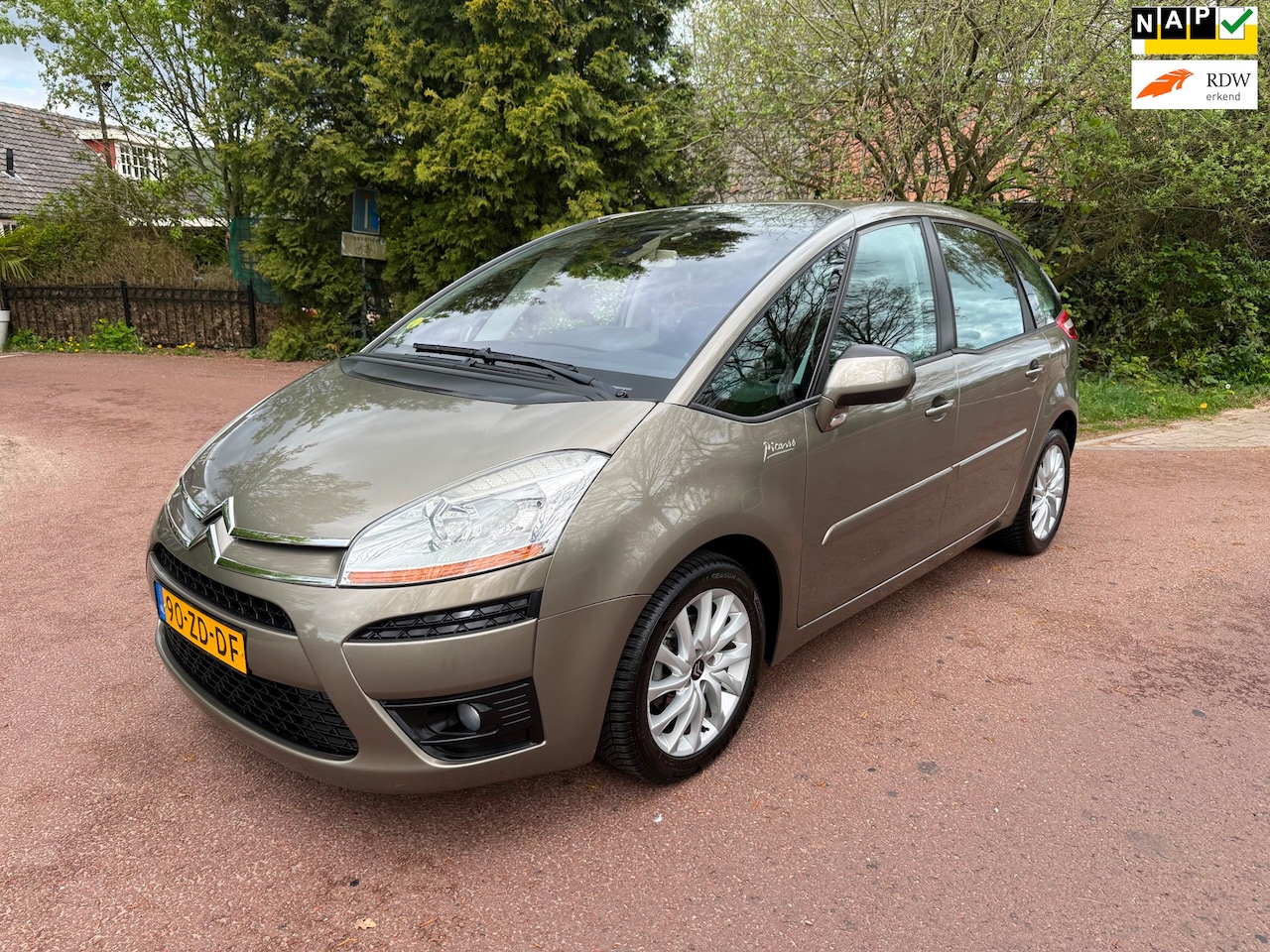 Citroën C4 Picasso - 1.8-16V Ambiance 5p. Airco / Cruise / NAP / APK - AutoWereld.nl