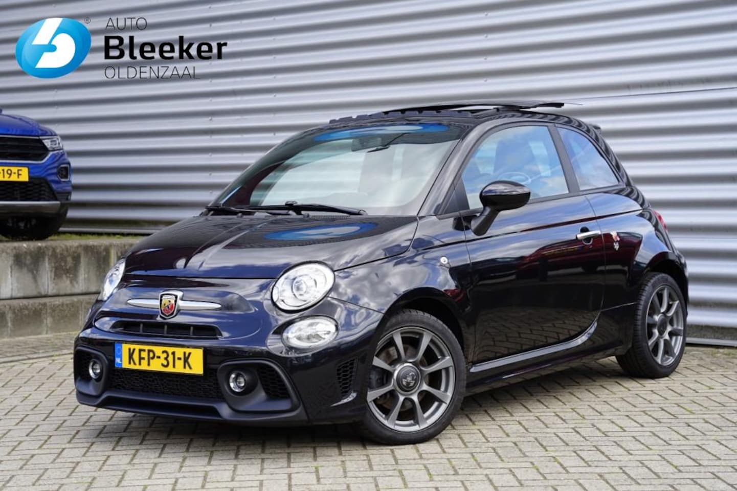 Abarth 595 - 595 1.4 T-Jet 145pk Ecc Pano Navi 1e eig. - AutoWereld.nl