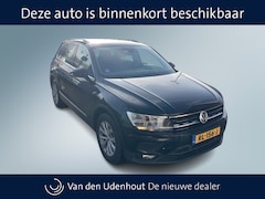 Volkswagen Tiguan - 1.4 TSI 125pk Comfortline Business / 1e Eigenaar / Trekhaak / Navigatie / 17" <<verwacht 0
