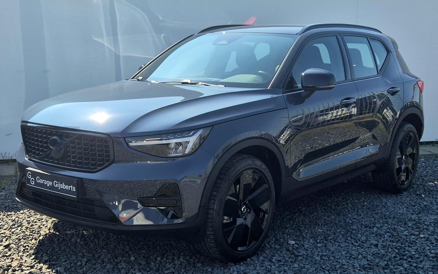 Volvo XC40 - 2.0 B3 Plus Black Edition MY 2026 -  20” Wielen -  Adaptive Cruise Control -Harman Kardon - AutoWereld.nl