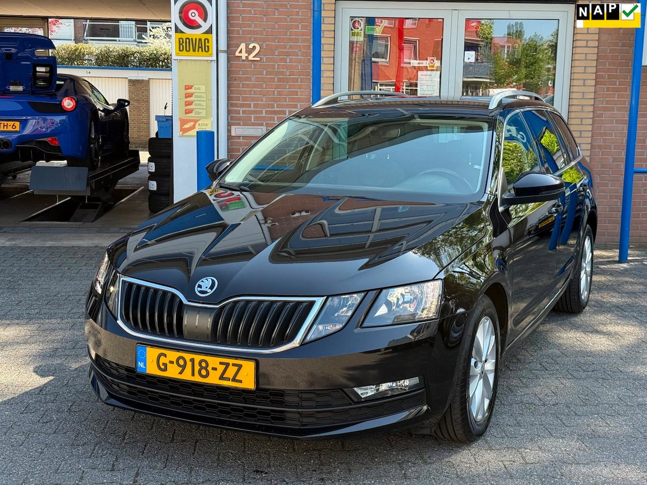 Skoda Octavia Combi - 1.5 TSI Greentech Sport Business | Trekhaak | Automaat | Apple Carplay | Cruise-control | - AutoWereld.nl