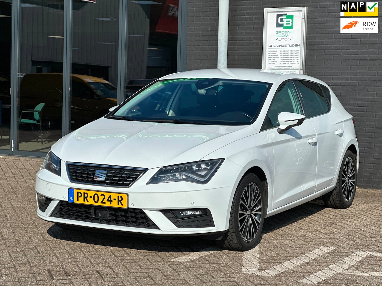 SEAT Leon - 1.4 EcoTSI Xcellence/150 PK/CAMERA/CARPLAY/NAVI/NL-AUTO NAP!! - AutoWereld.nl