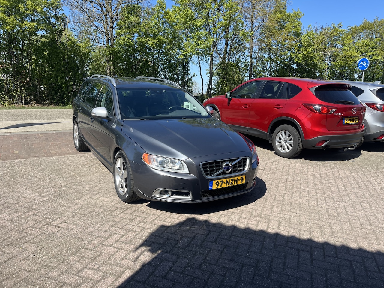 Volvo V70 - 2.0T R-Edition TREKHAAK AUTOMAAT STOELVERWARMING LEER - AutoWereld.nl