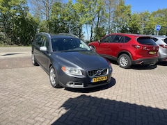 Volvo V70 - 2.0T R-Edition TREKHAAK AUTOMAAT STOELVERWARMING LEER
