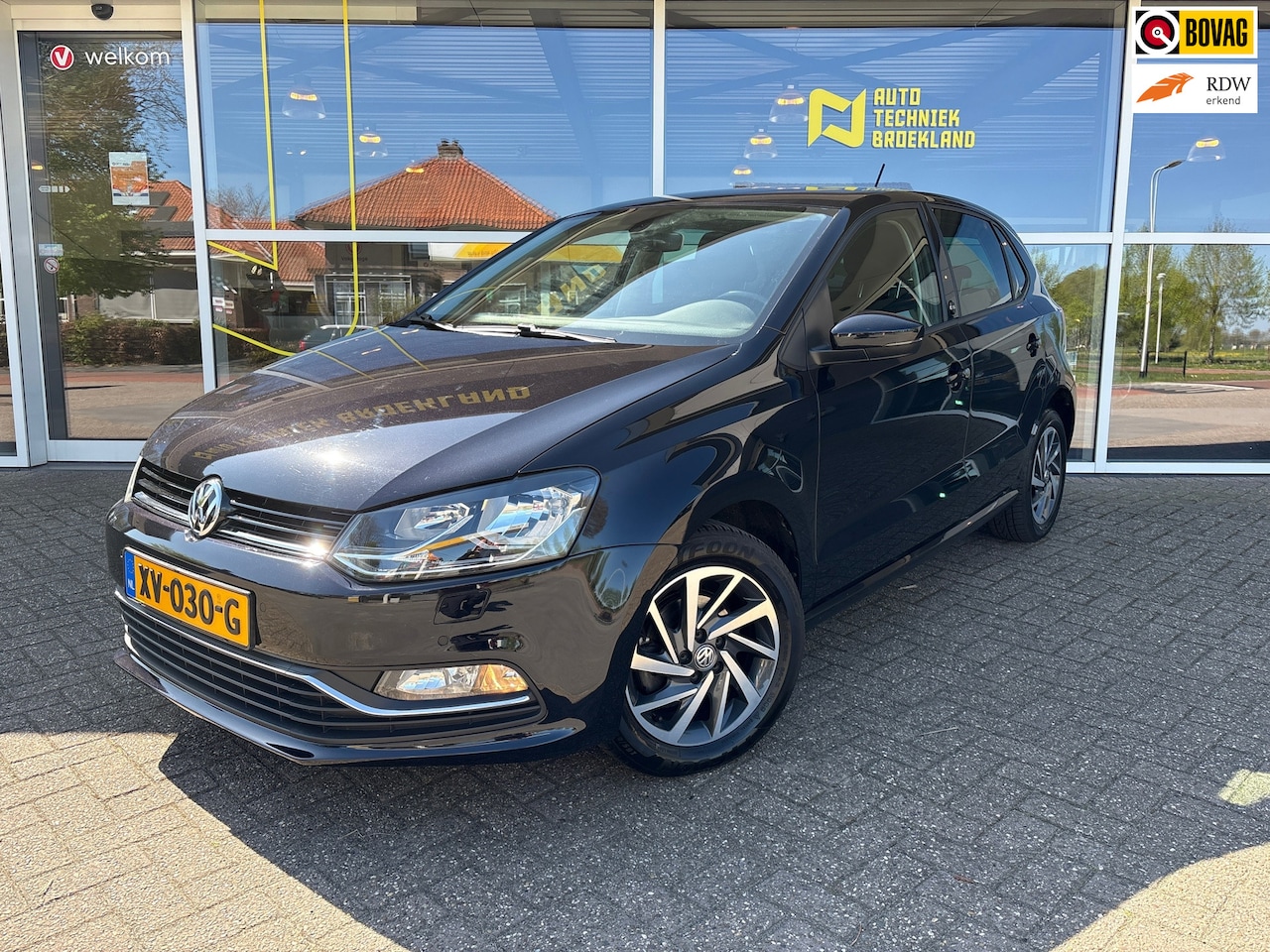 Volkswagen Polo - 1.0 Comfortline Business R | Trekhaak | CruiseControle | Stoelverwarming | - AutoWereld.nl