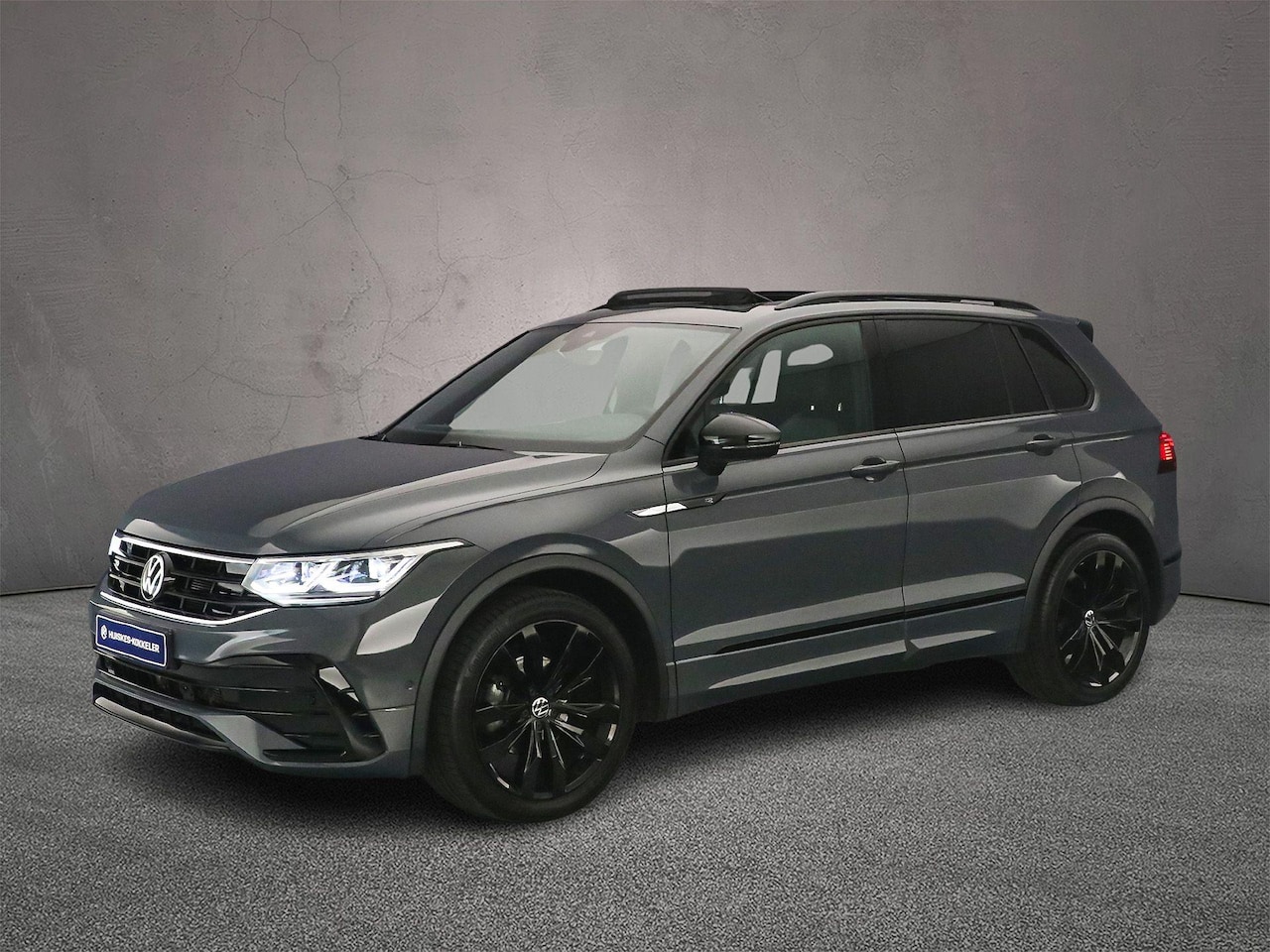 Volkswagen Tiguan - R-Line Business+ 1.5 TSI 150pk DSG Automaat Trekhaak, Panoramadak, Adaptive cruise control - AutoWereld.nl