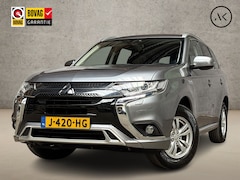 Mitsubishi Outlander - 2.4 PHEV Deluxe 225Pk Automaat (NAVIGATIE, CAMERA, STOELVERWARMING, GETINT GLAS, SPORTSTOE