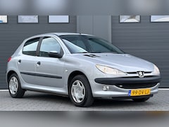 Peugeot 206 - 1.4 XR