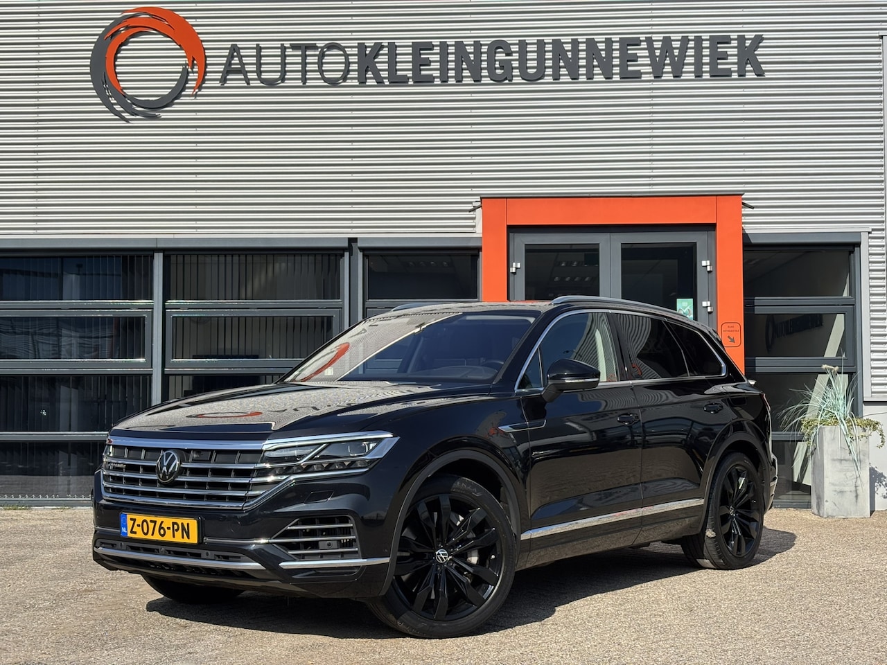 Volkswagen Touareg - 3.0 TSi eHybrid 4MOTION / 3.500kg Trekgewicht / Incl Winterset / Wegklapbare Trekhaak / Sc - AutoWereld.nl