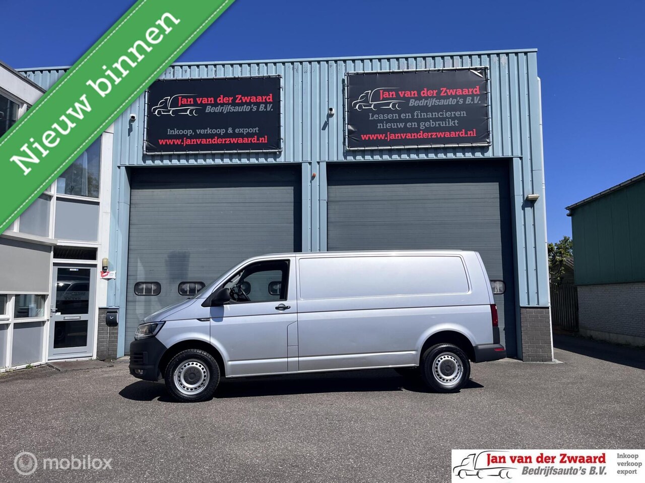 Volkswagen Transporter - 2.0 TDI L2H1 Comfortline EURO 6 - AutoWereld.nl