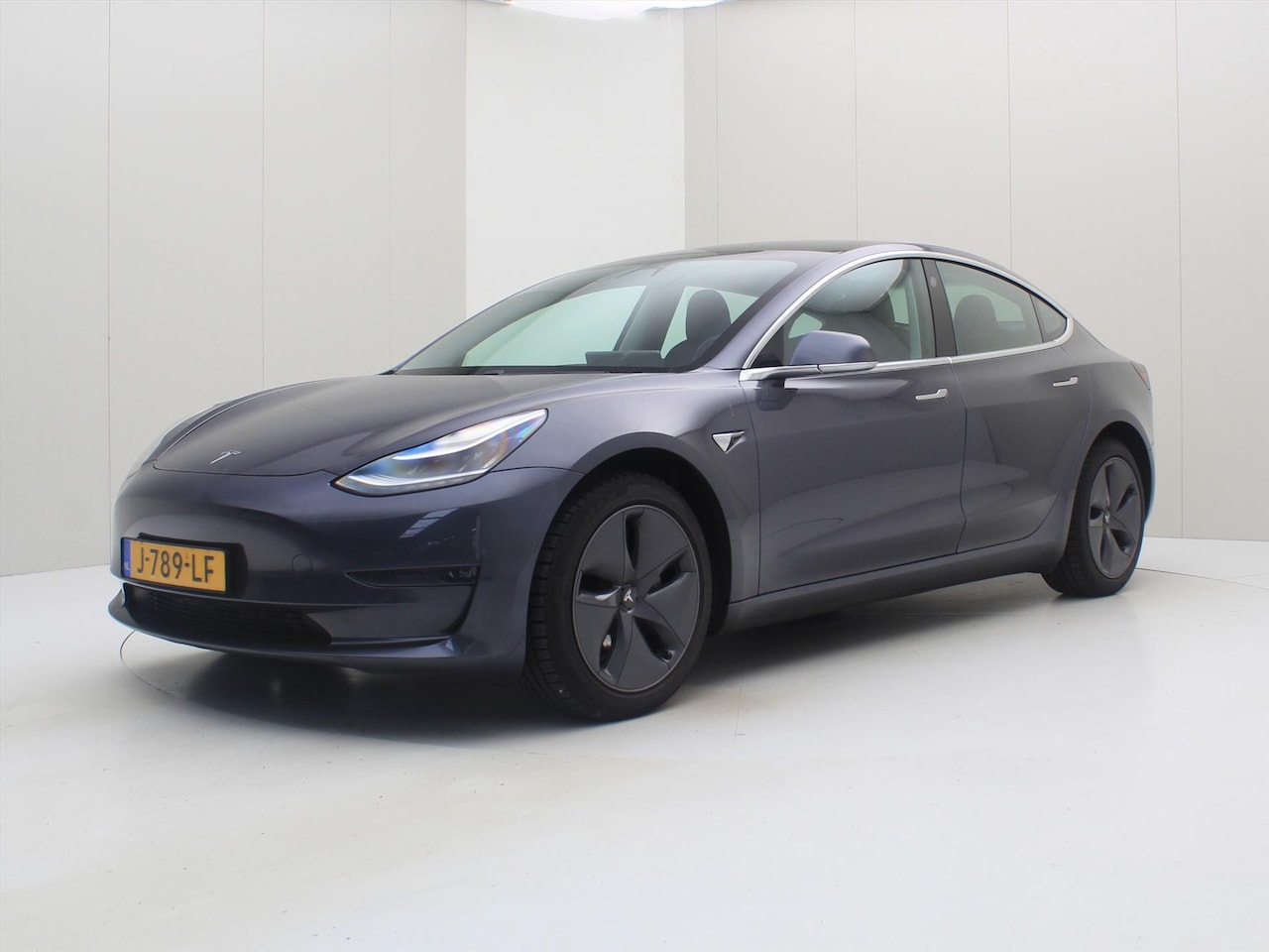 Tesla Model 3 - Long-Range AWD 351pk 75 kWh 90% SoH [ AUTOPILOT+620KM WLTP+PREMIUM AUDIO ] - AutoWereld.nl