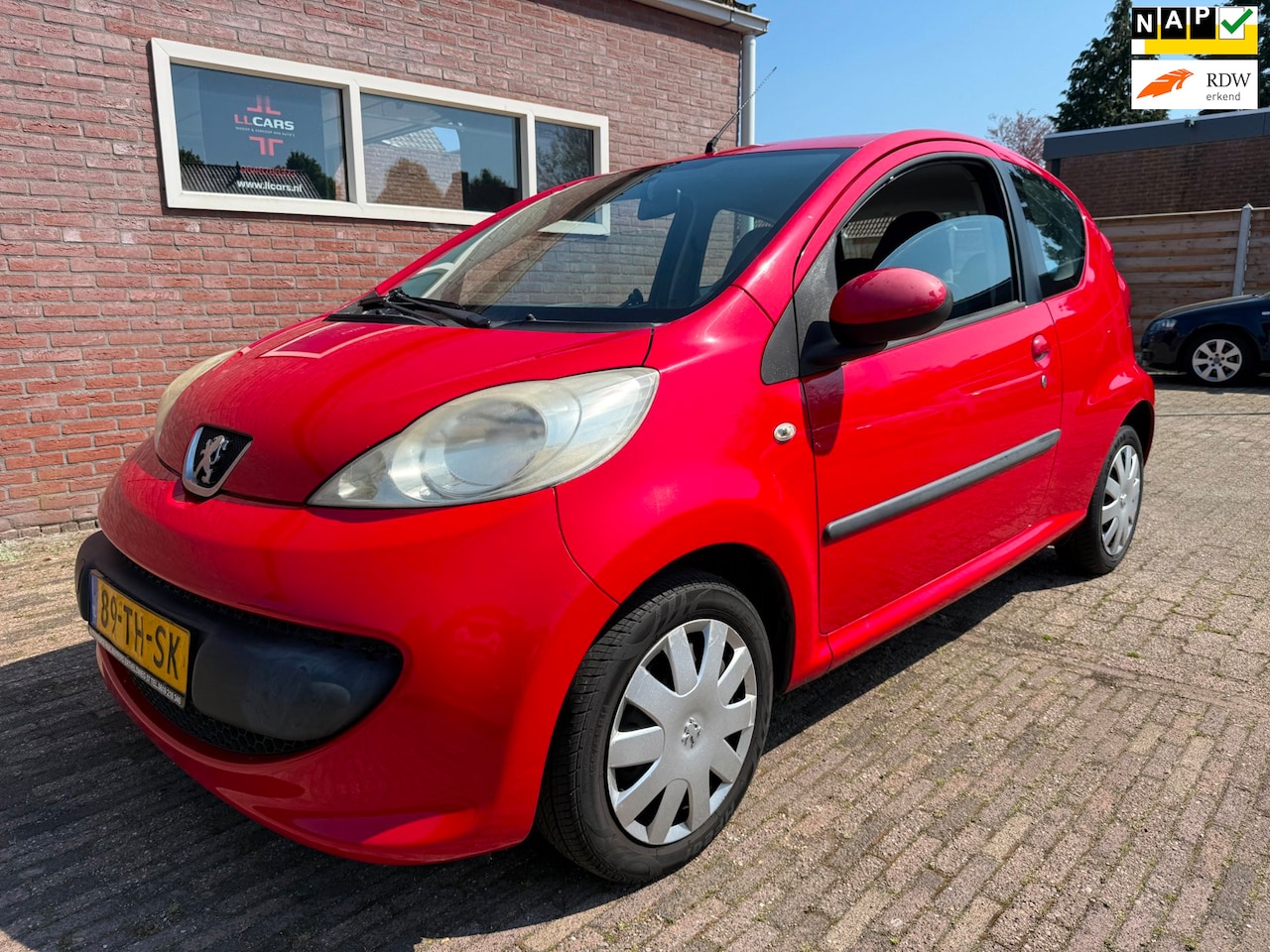 Peugeot 107 - 1.0-12V XS Automaat Airco cd aux elektrisch pakket - AutoWereld.nl