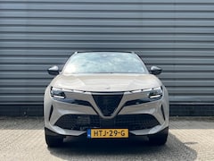 Alfa Romeo Junior - 1.2 Turbo Hybrid 136pk eDCT6 Ibrida Speciale | Automaat | Camera | Sensoren Voor + Achter