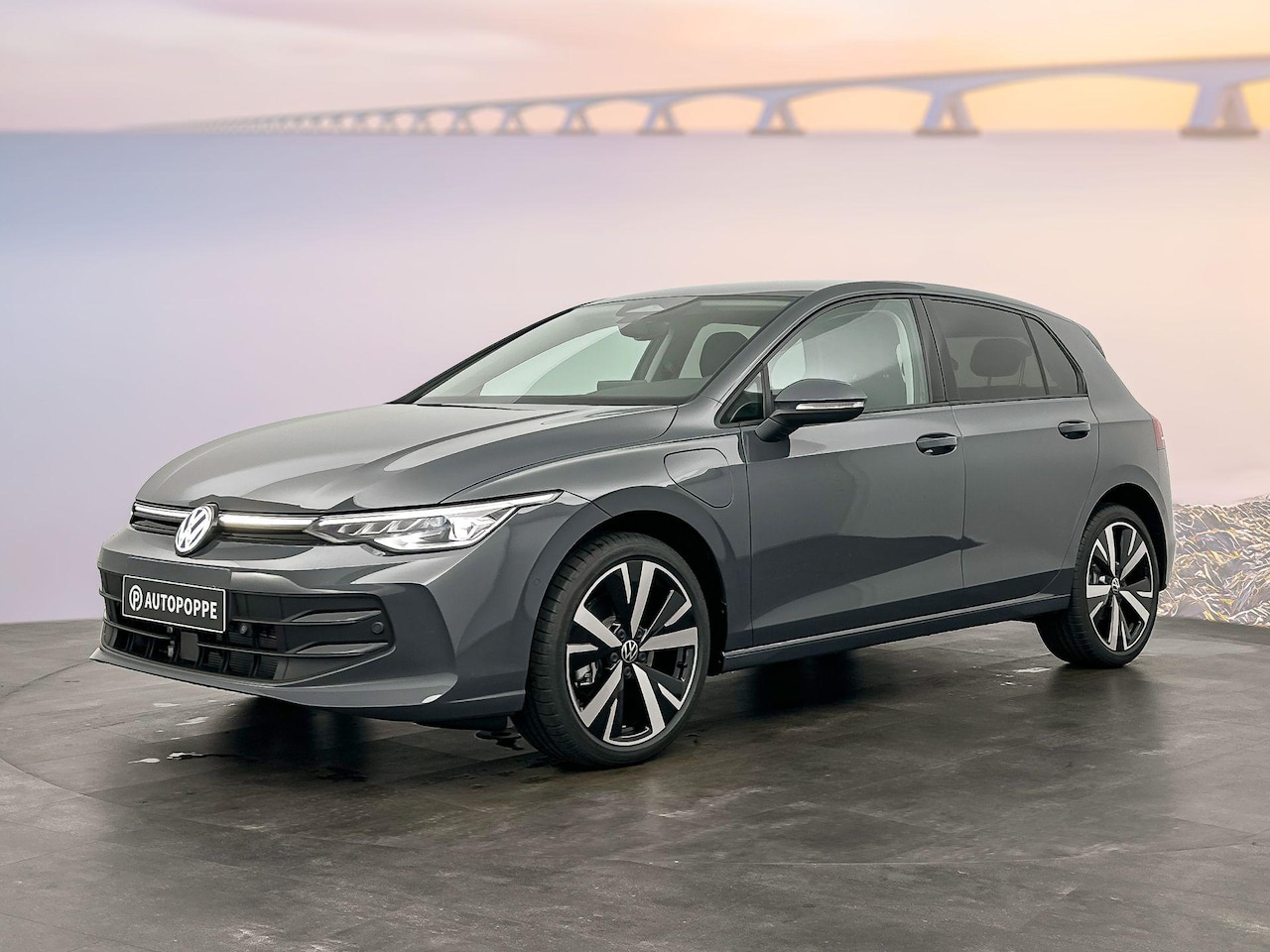 Volkswagen Golf - Life Edition Plug in Hybride 204 pk - AutoWereld.nl