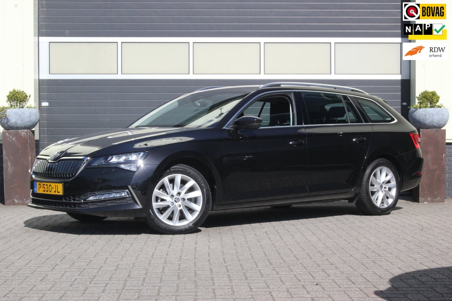 Skoda Superb Combi - 1.4 TSI iV Business Edition Plus 1.4 TSI iV Business Edition Plus | Trekhaak | - AutoWereld.nl