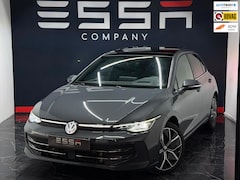 Volkswagen Golf - 1.5 eTSI 50 Edition Pano HUD Keyless IQ Light