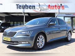 Skoda Superb - 2.0 TDI Style Business | Adaptive Cruise | Trekhaak | Stoelverwarming | Navigatiesysteem