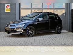 Volkswagen Golf - 1.4 TSI GTE Pano, Camera, Stoelverwarming,