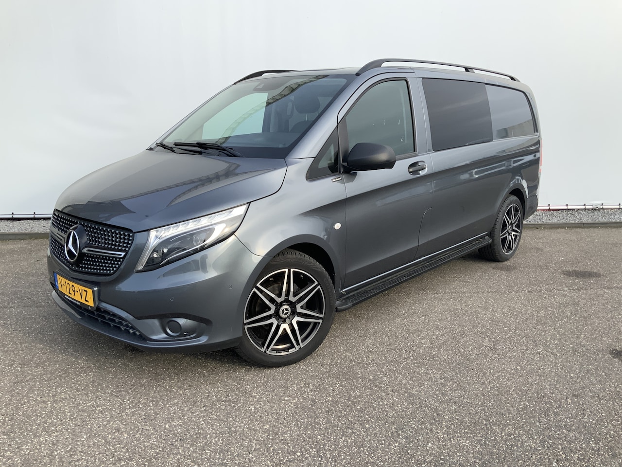 Mercedes-Benz Vito - 114 CDI 114 CDI (Motor Probleem) Automaat Dub Cab Airco Cruise Camera Navi Alu Velg Alu Velg Side - AutoWereld.nl
