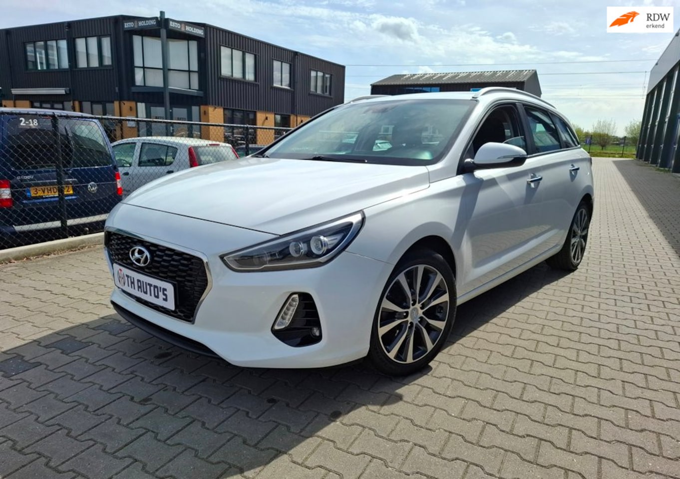 Hyundai i30 Wagon - 1.0 T-GDI Premium / navi/ airco/ apple care/ achteruit camera - AutoWereld.nl