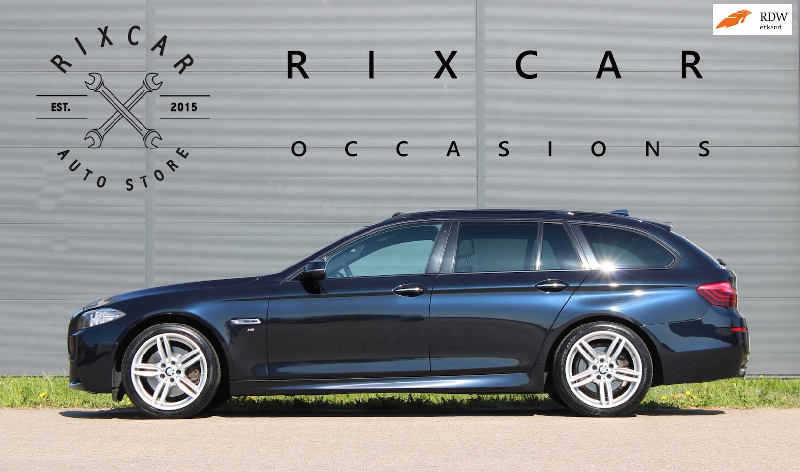 BMW 5-serie Touring - 528i HighExecutive M-Pakket HarmanKardon Panodak HUD !!NIEUWBINNEN!! - AutoWereld.nl