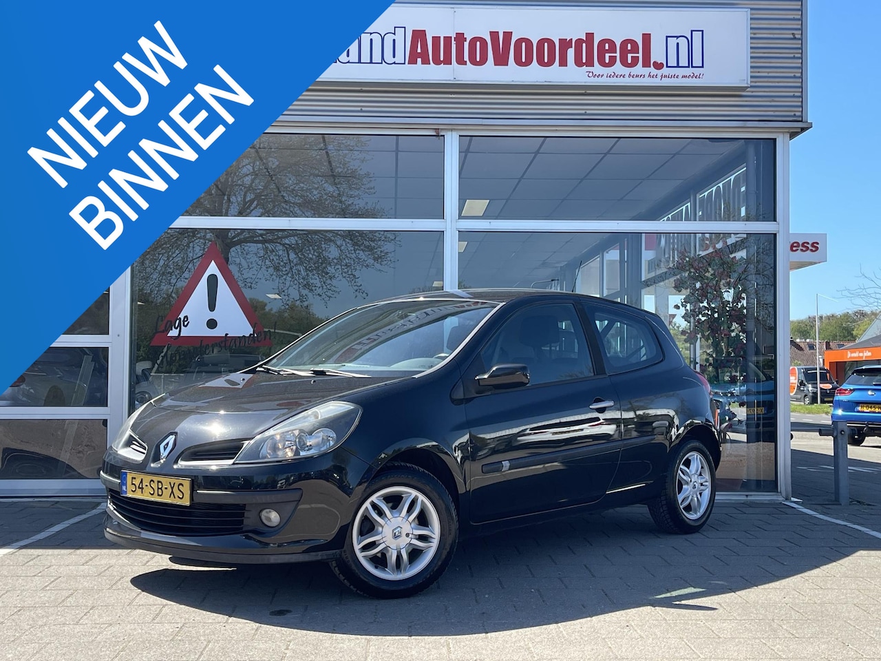 Renault Clio - 1.2-16V Team Spirit 1.2-16V Team Spirit - AutoWereld.nl