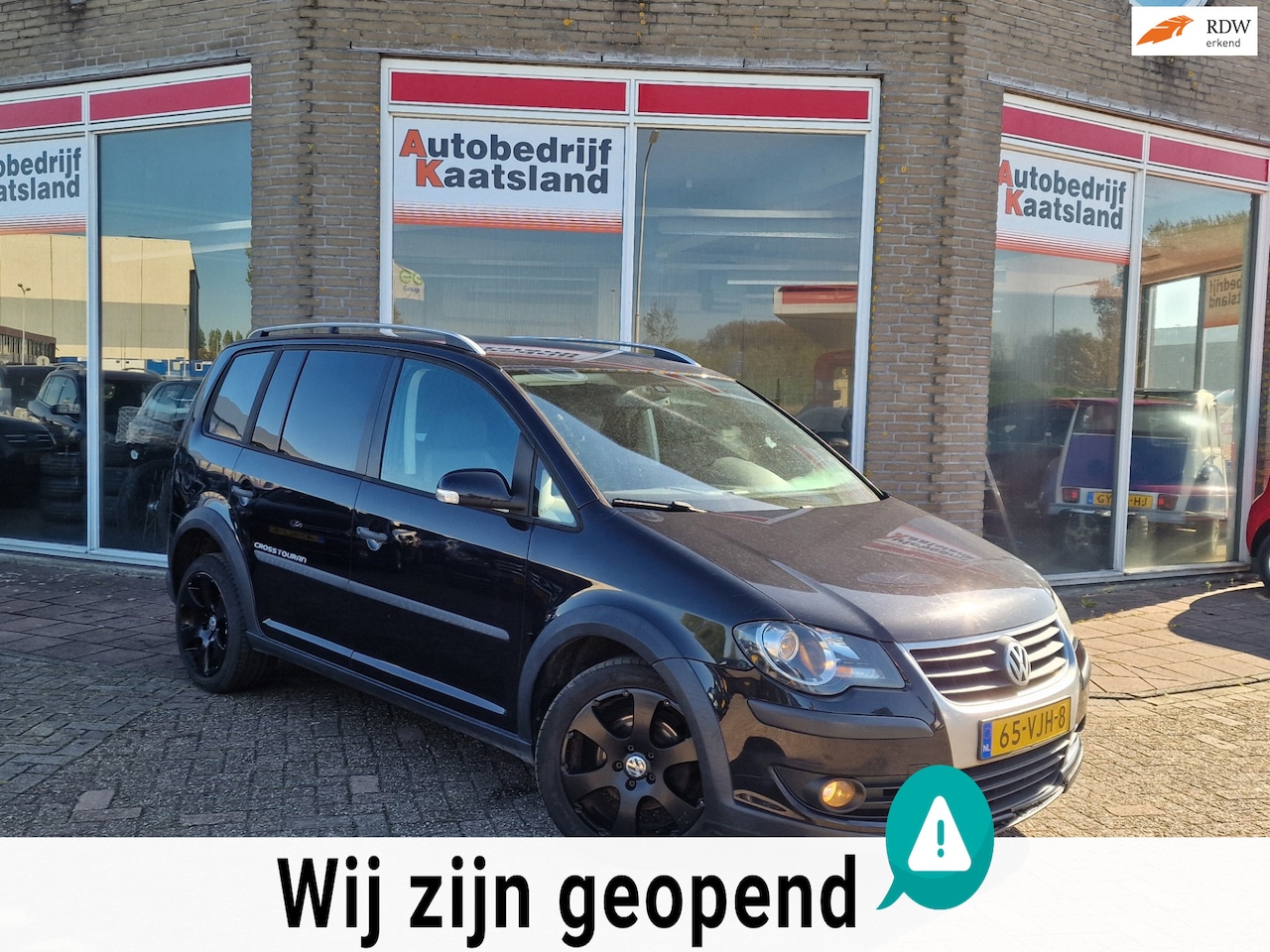 Volkswagen Touran - 2.0 TDI Comfortline Grijs Kenteken - Airco - Trekhaak - AutoWereld.nl