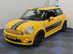 MINI Cooper - 1.6 Pepper / MOOIE UITVOERING / NIEUWE APK
