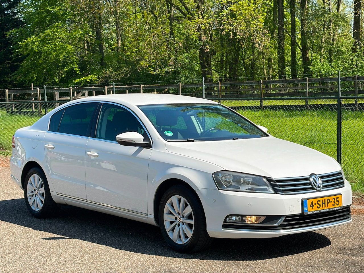 Volkswagen Passat - 1.6 TDI Comfortline Executive Edition Bluemotion 1.6 TDI Comfortline Executive Edition Bluemotion - AutoWereld.nl