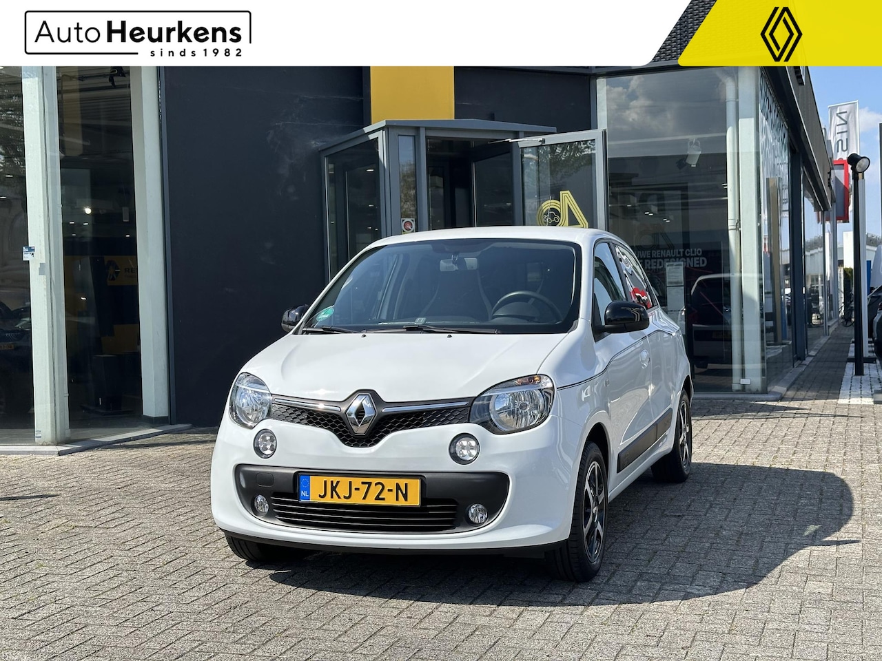 Renault Twingo - TCe 90 Intens l Getint glas l Cruise Control l Sportpook - AutoWereld.nl