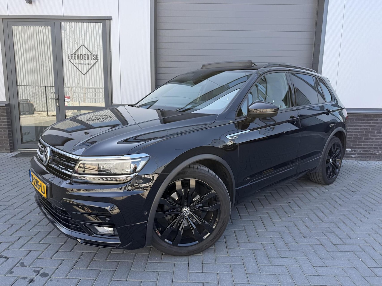Volkswagen Tiguan - 1.5 TSI ACT Highline Business R 1.5 TSI ACT Highline Business R - AutoWereld.nl
