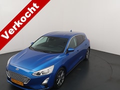 Ford Focus - 1.0 Trend Edition Business 5-drs | Winter Pack | 17-inch | ISOFIX | Trekhaak | Privacy gla