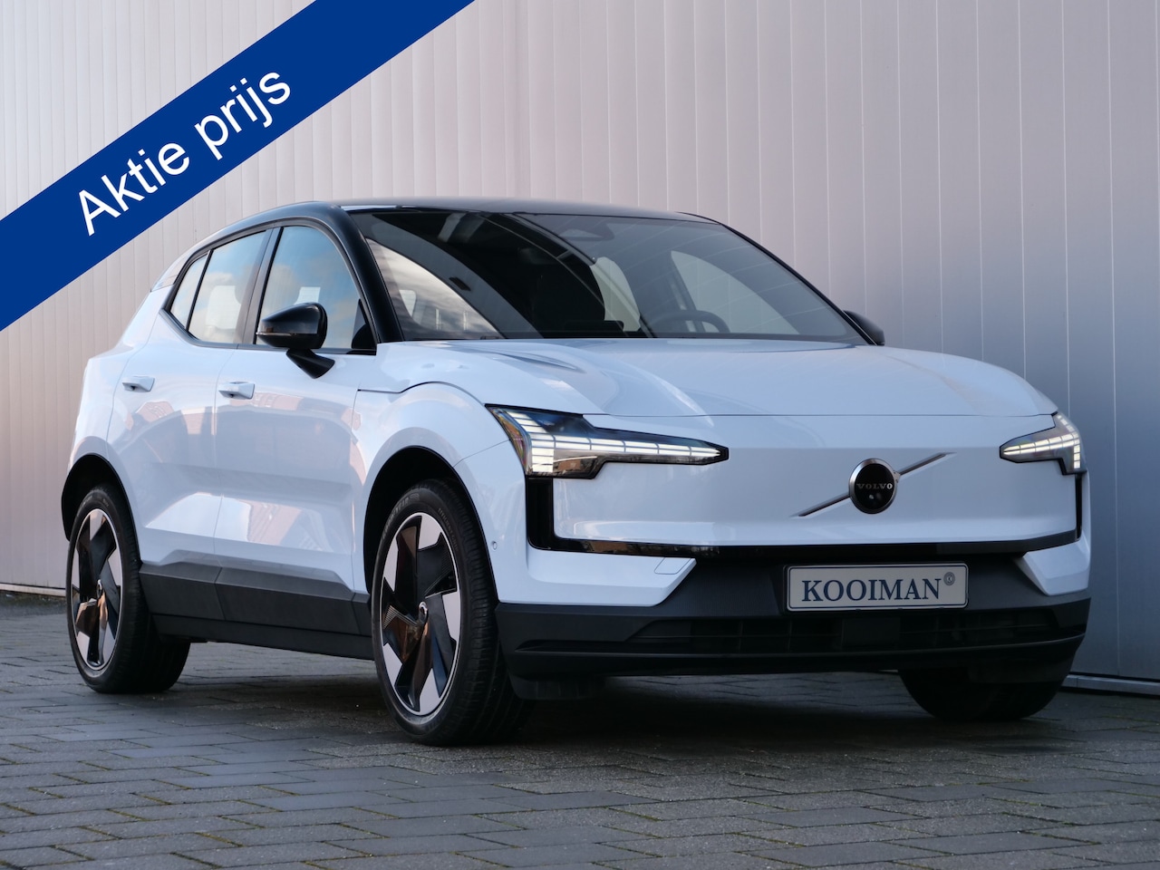 Volvo EX30 - Single Motor Extended Range Ultra 69 kWh 272 Pk Automaat AKTIEPRIJS VAN € 34.595,- VOOR - AutoWereld.nl