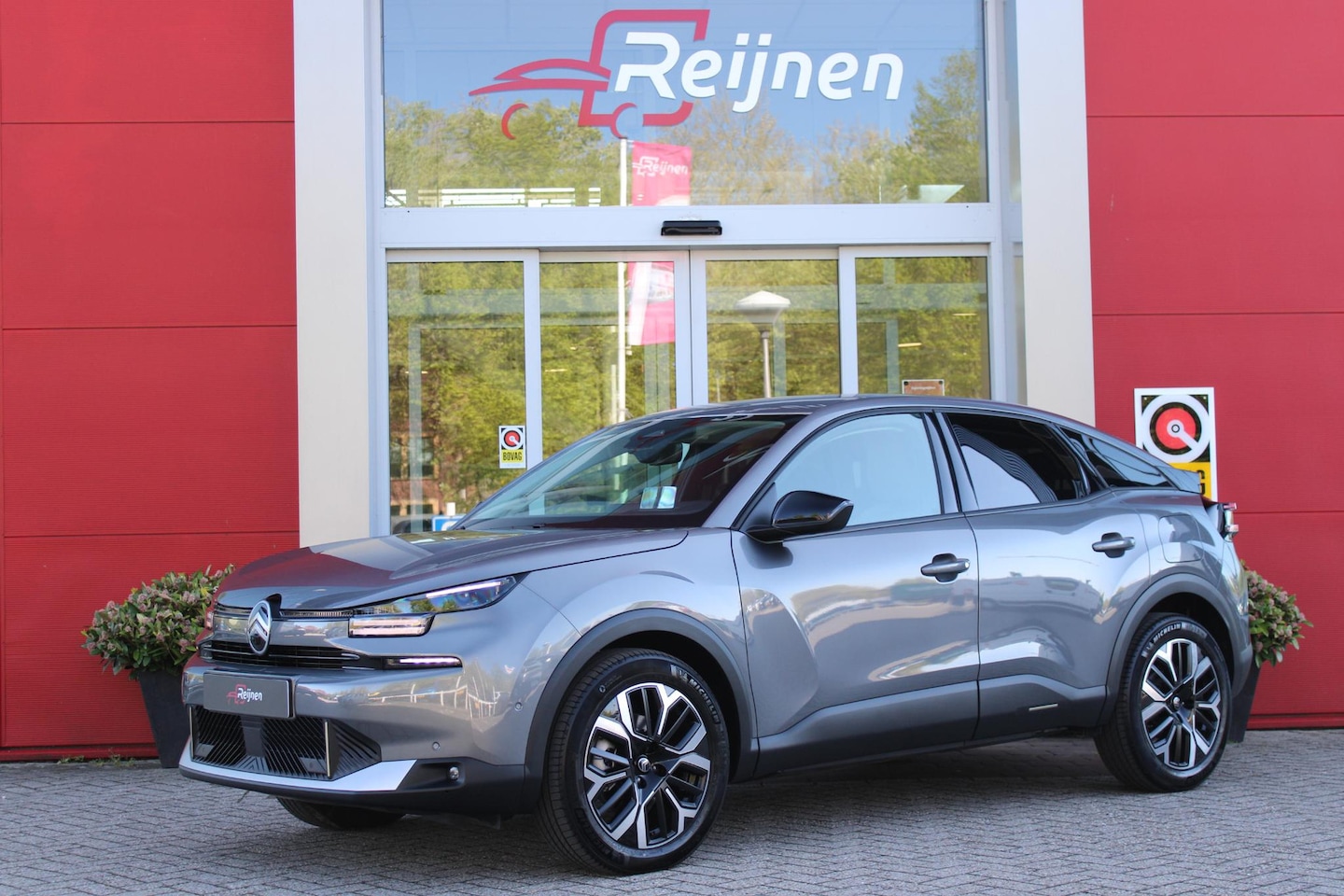 Citroën C4 - C4 1.2 HYbrid 145PK MAX | HEAD UP DISPLAY | CAMERA VOOR + ACHTER | NAVIGATIE | DRAADLOZE T - AutoWereld.nl