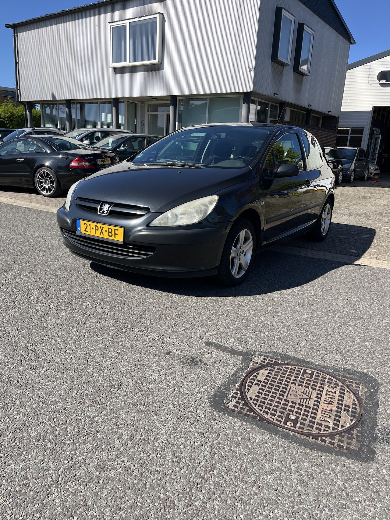 Peugeot 307 - 1.6-16V XS 3 Deurs Clima Keurig nette en perfect rijdende 307 met een Nieuwe Apk 22-04-202 - AutoWereld.nl